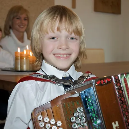 高山城堡公寓式酒店 4*