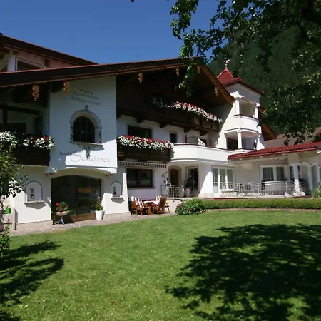 Aparthotel Alpinschloessl