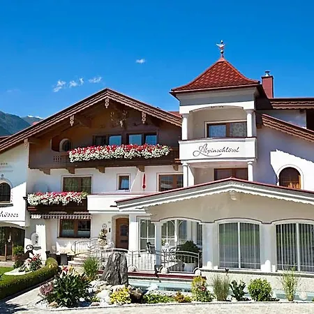 Aparthotel Alpinschlossl Mayrhofen