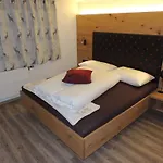 Alpinschlossl 4*